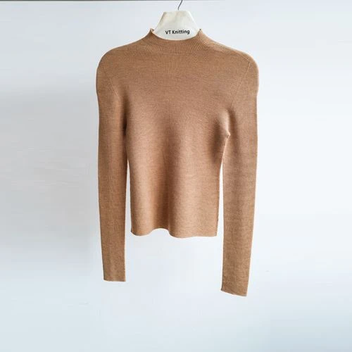 Cable Knit Crew Neck Sweater Poj Niam
