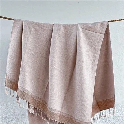 Knitted Tsev Pov Npam