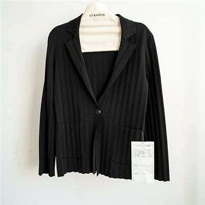 Txiv neej Wool Blend Sweaters
