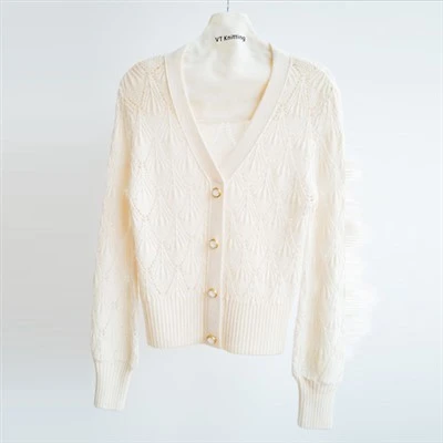 Wool Cable Knit Sweater Poj Niam